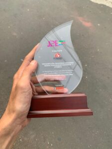 jasa pembuatan plakat