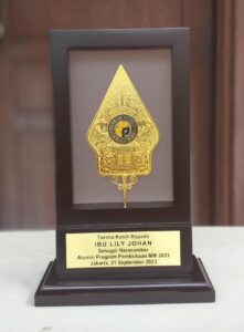 plakat kayu
